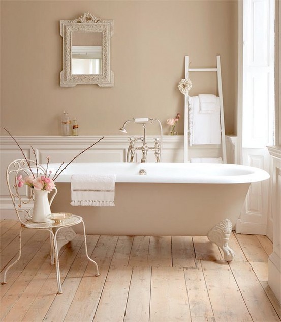 BEAUTIFUL BEIGE BATHROOMS TILED TO BE USEABLE AND STURDY 